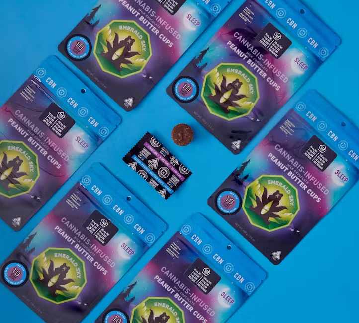 Photograph of product: Milk Chocolate Peanut Butter Cups Thc:Cbd:Cbn 10ct.