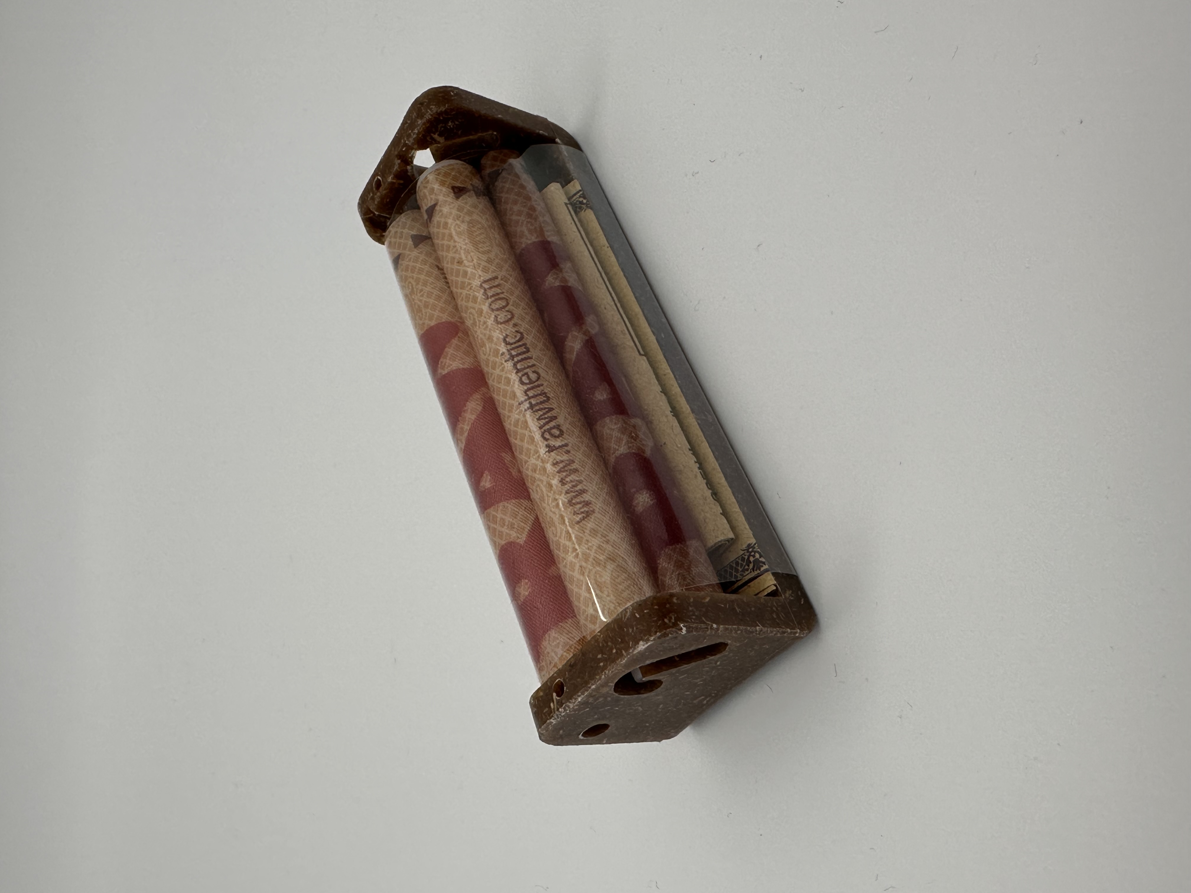 Photograph of product: RAW | Eco Plastic Rolling Machine | 1 1/4 79mm Size