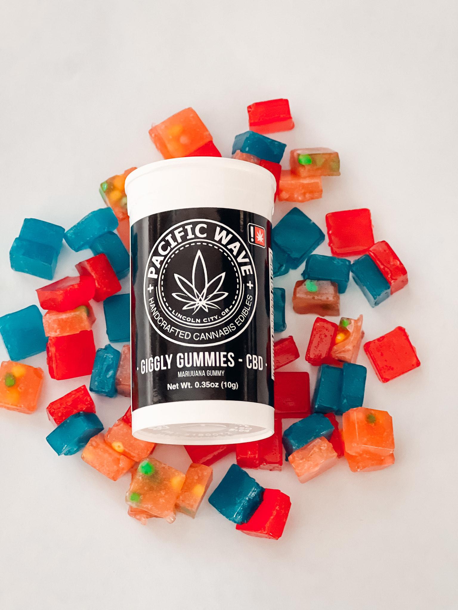 Photograph of product: Pacific Wave // Grape Giggle Gummy 100mg