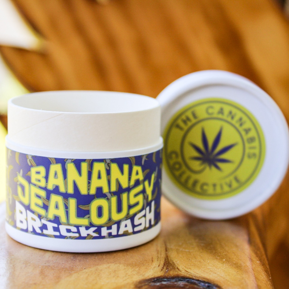 Photograph of product: The Oui'd Collective | Banana Jealousy Old School Brick au chocolat | 1g