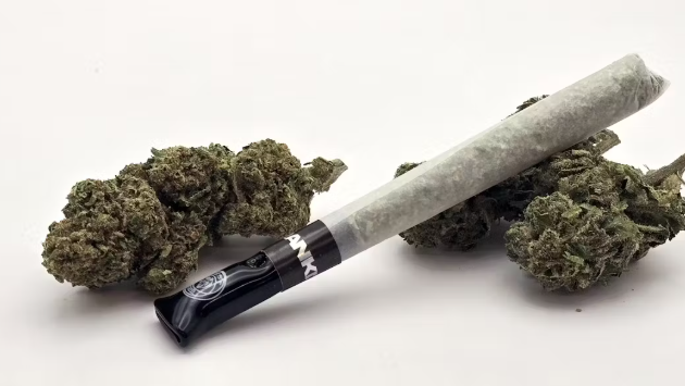 Photograph of product: OUTRANKD au chocolat Infused PreRoll | Moroccan Peach