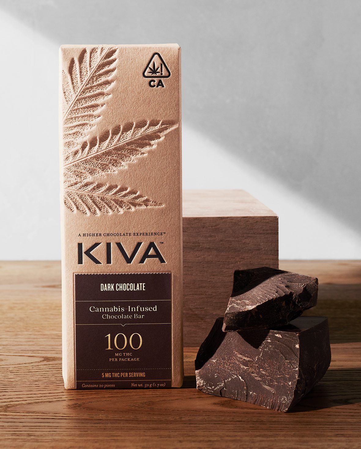 Photograph of product: Kiva Bar Dark Chocolate 100mg