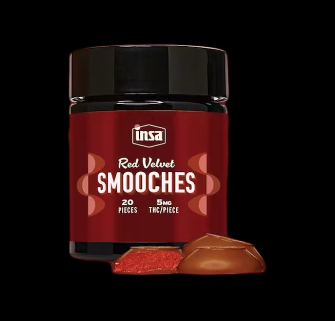 Photograph of product: Red Velvet Smooches 100mg