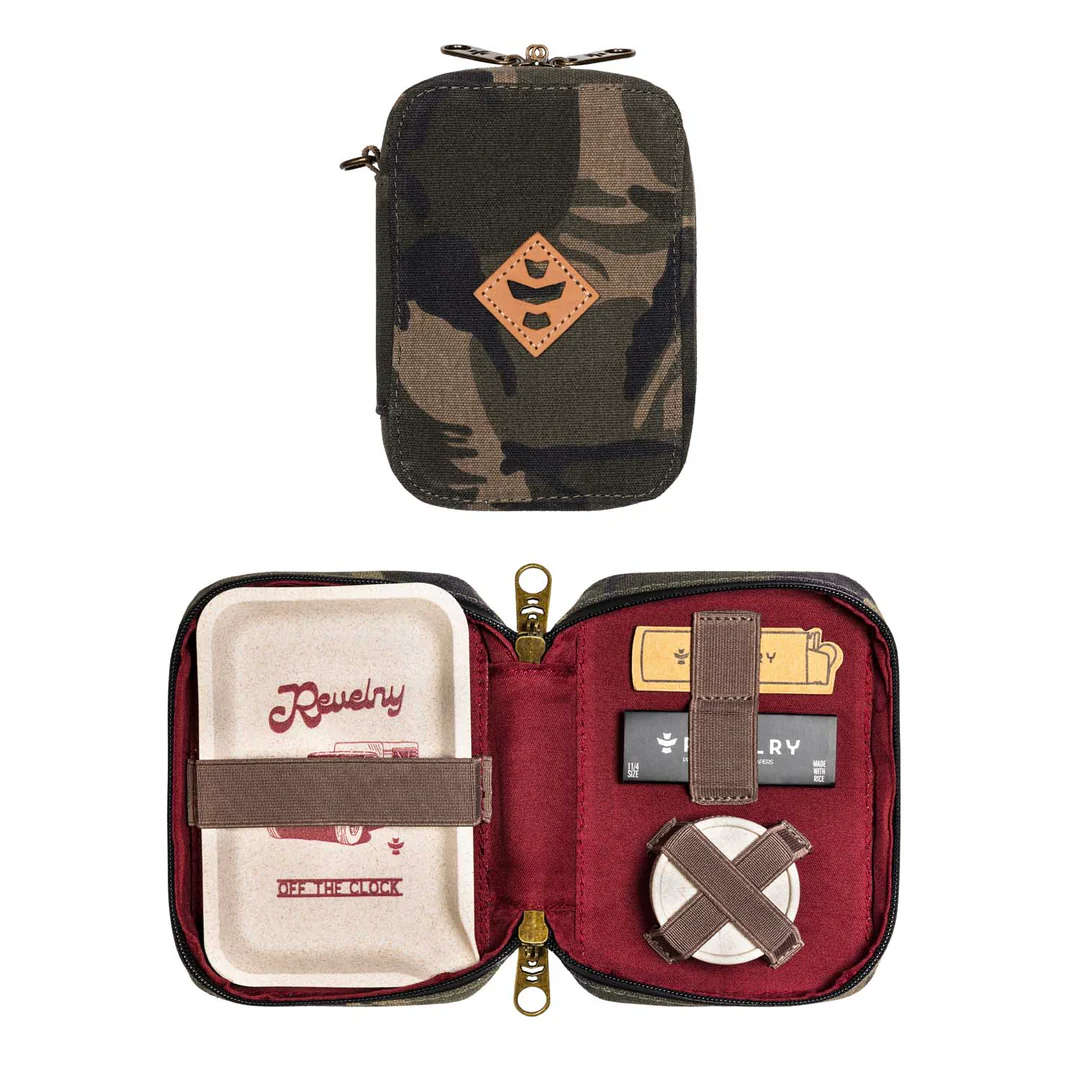 Photograph of product: Revelry - Rolling Kit Traveler - Camo