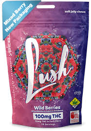 Photograph of product: Verdelux Lush Wild Berries Chew Oui'd 100mg