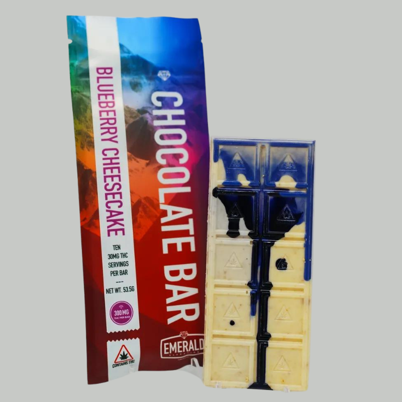 Photograph of product: Blueberry Cheesecake Chocolate Bar 100MG