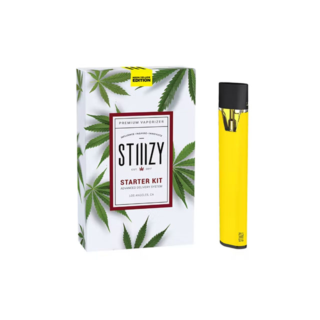 Photograph of product: NEON YELLOW - STIIIZY STARTER KIT