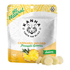 Photograph of product: PINEAPPLE 100MG INFUSED GUMMIES - 100 MG