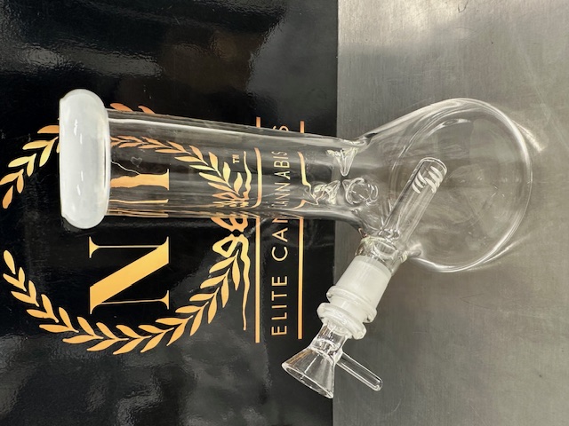 Photograph of product: 8 inch Beaker Waterpipe Bong | Jade White (ST283)