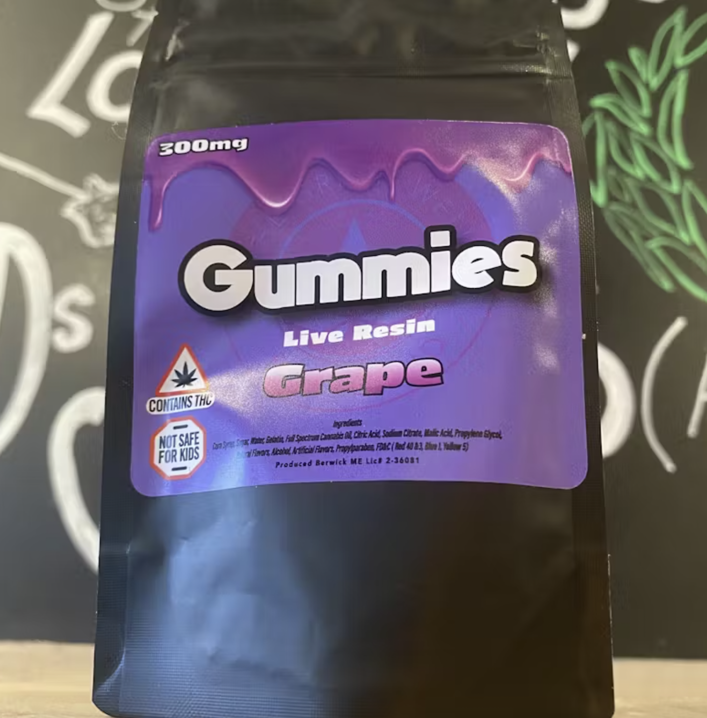Photograph of product: Grape | Live Resin | Gummies | 300mg