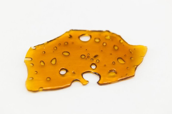 Photograph of product: *Shatter - 1g White Label - GREEN LEAF SPECIAL (R) - Banana Puffs