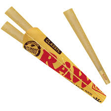 Photograph of product: Raw Classic | King Size Cones | 3pk Cones