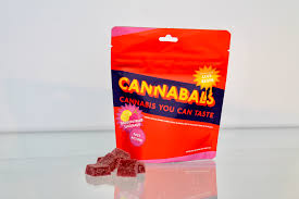Photograph of product: Cannabals | Dragonfruit Lemonade | Live Resin Gummies | 10pk