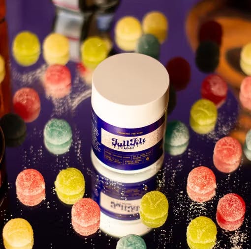 Photograph of product: Full Tilt Blue Raspberry Live Rosin Gummies - 100mg