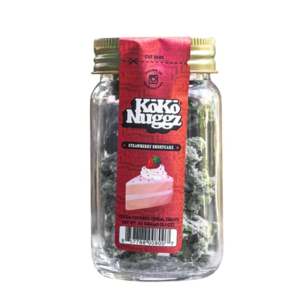 Photograph of product: Koko Nuggz | Crispy Treats | Strawberry Shortcake | 100mg