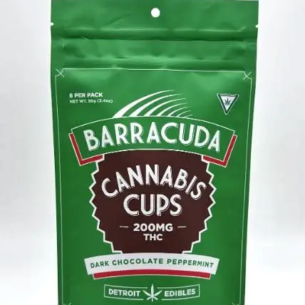 Photograph of product: Detroit Edibles Barracuda Cups Dark Chocolate Peppermint 200mg