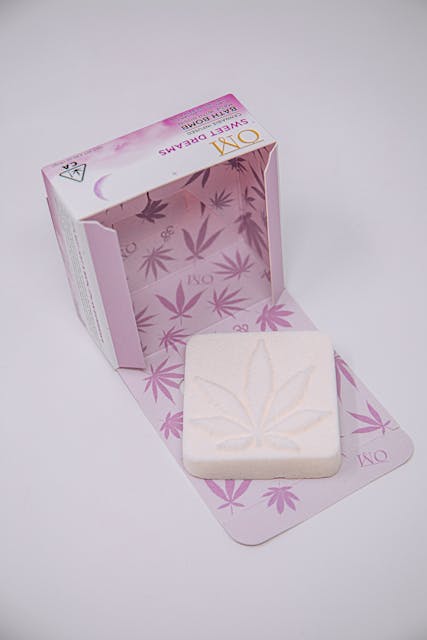 Photograph of product: Sweet Dreams Bath Bomb 110MG - 