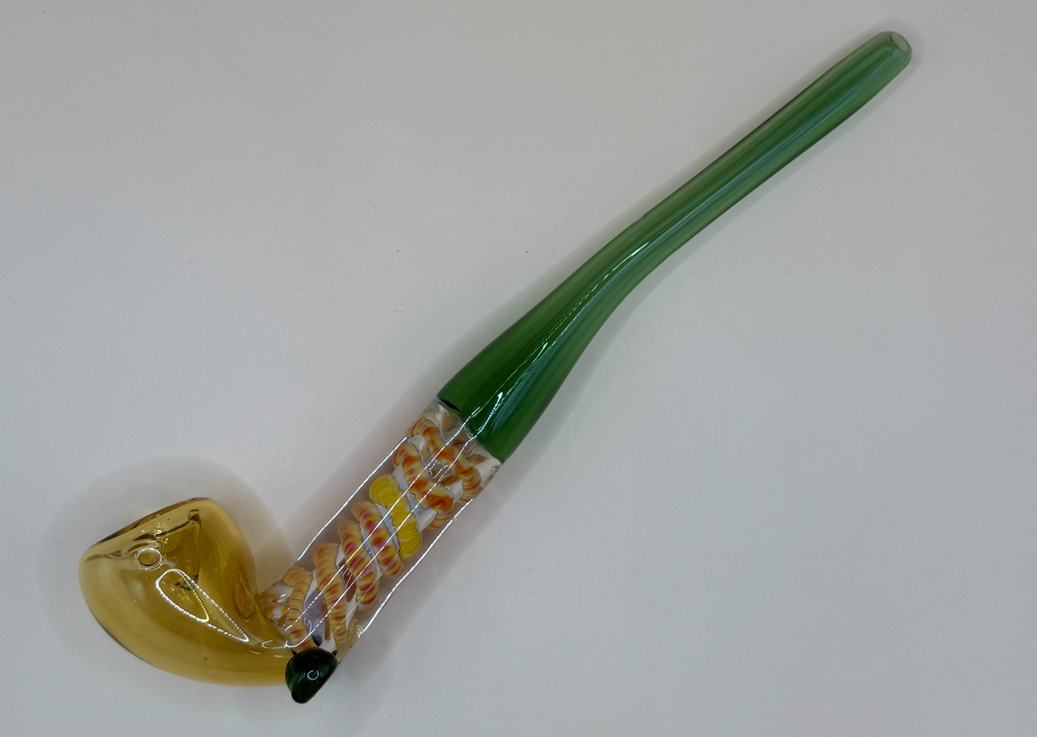 Photograph of product: (REG) The "Q" Glass Pipe