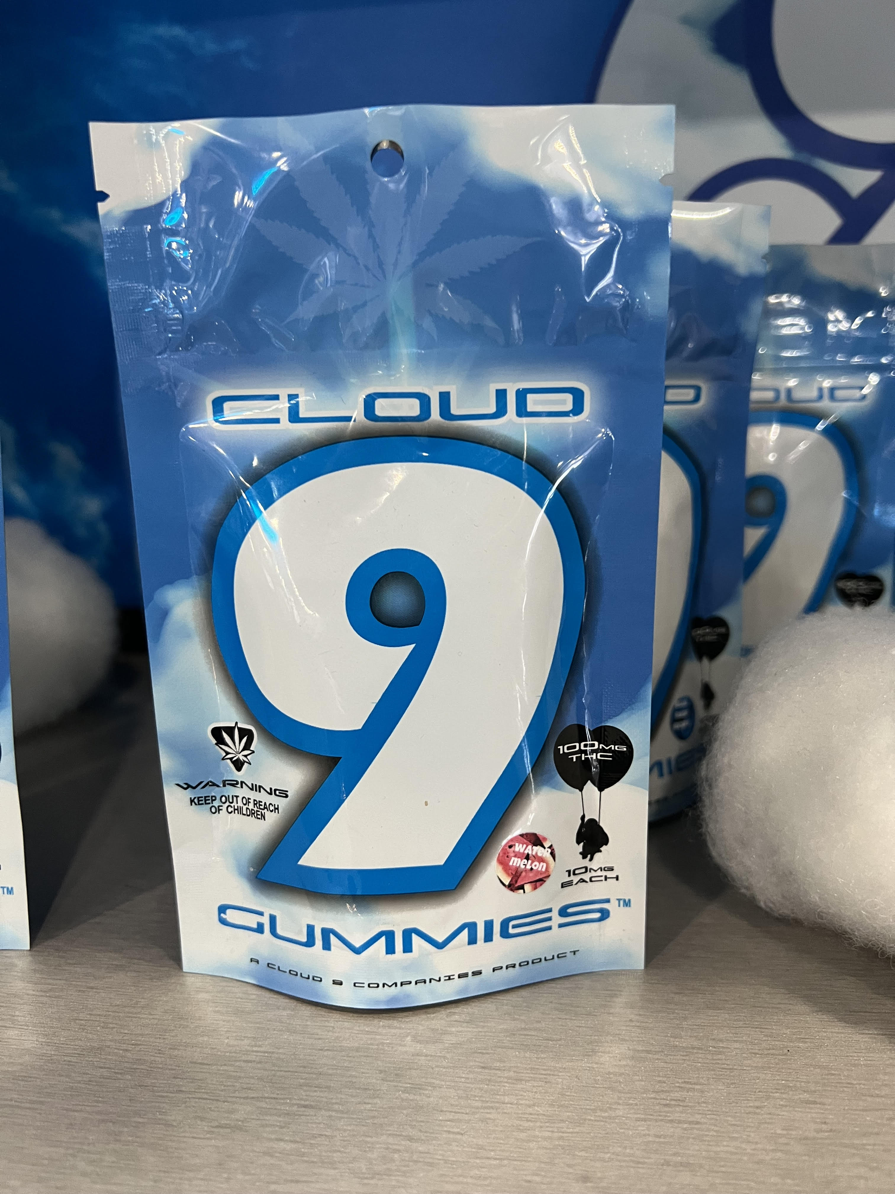 Photograph of product: Cloud 9 Gummies 100mg - Peach