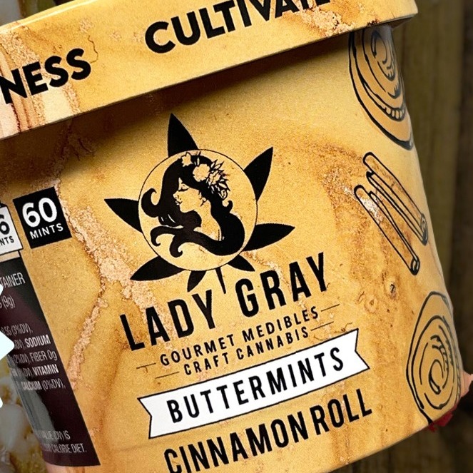 Photograph of product: Cinnamon  Roll Buttermints