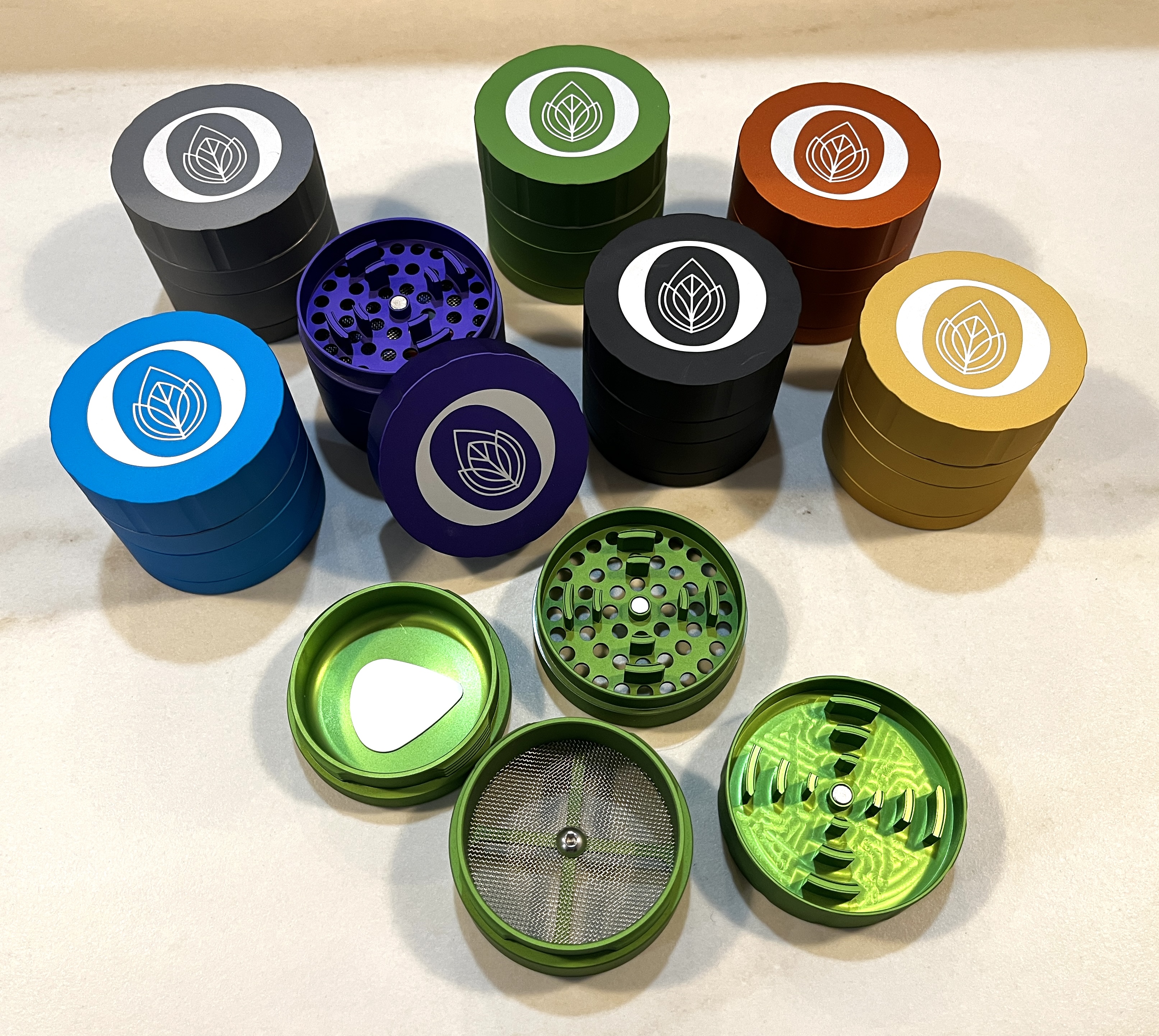 Photograph of product: Custom Homegrown Quick Lock 2.5" Grinder - Orange