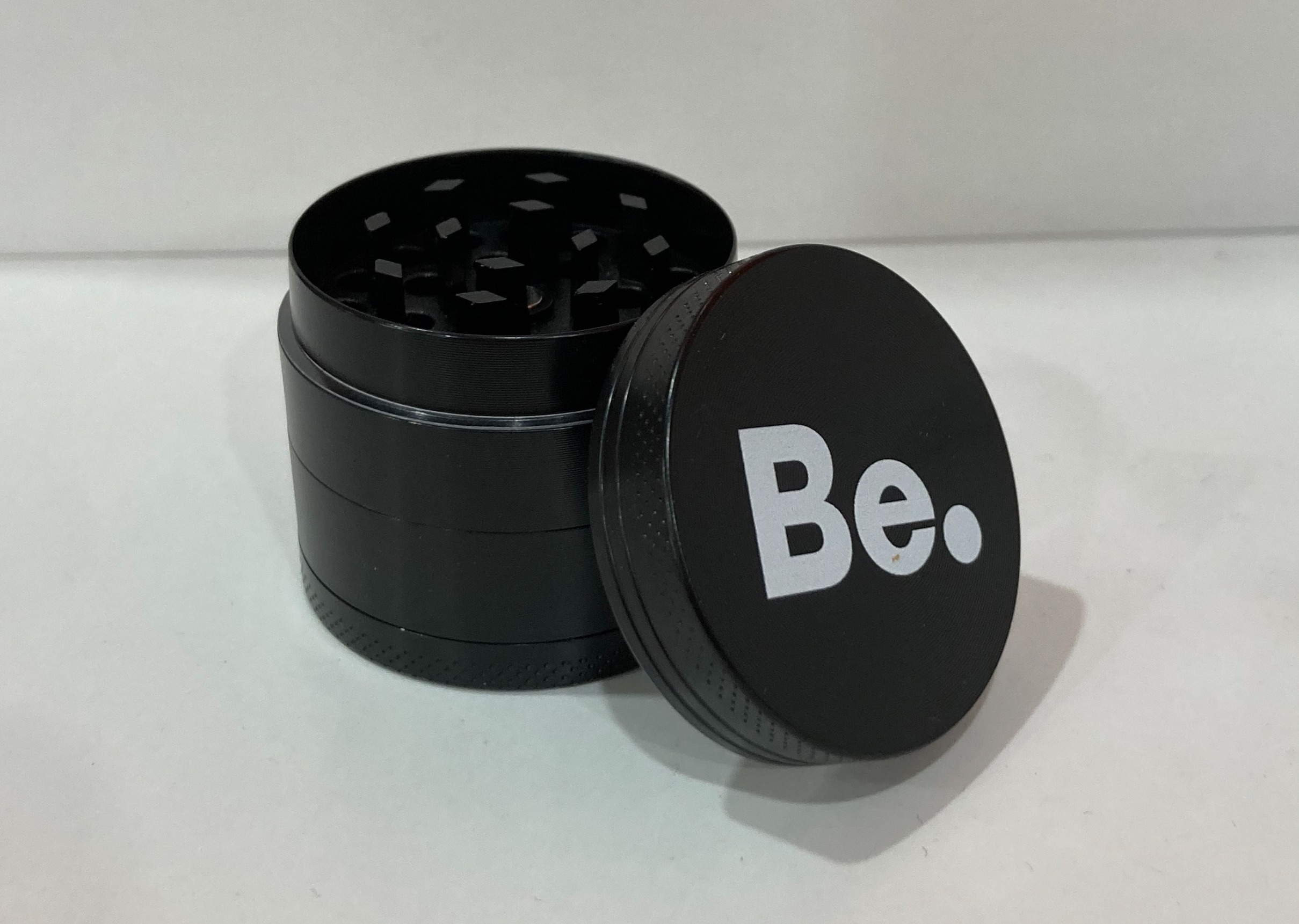 Photograph of product: Be. White Logo 40mm Grinder