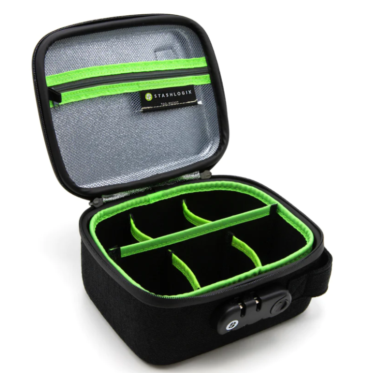 Photograph of product: Silverton Case | Medium | Black
