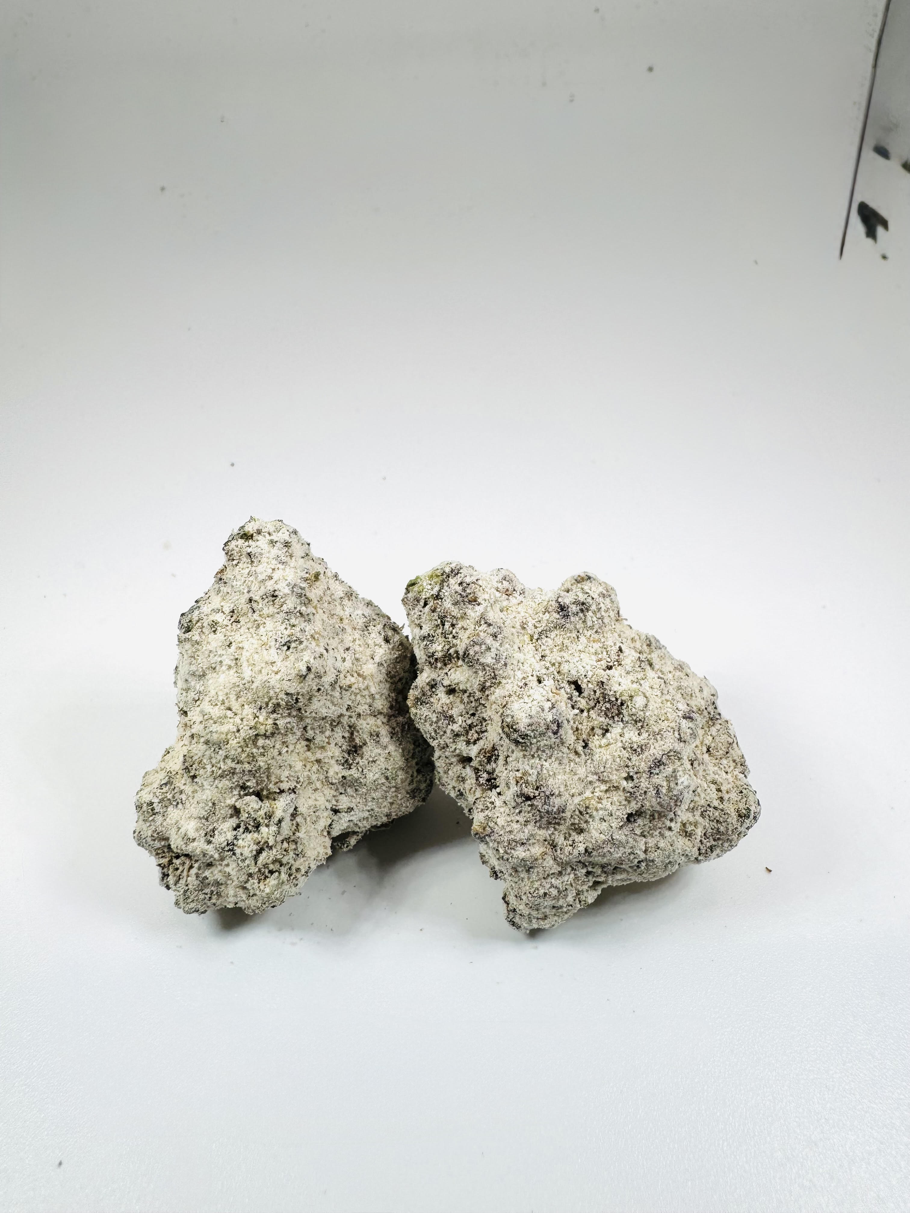 Photograph of product: Crumb Cake | TH-ouiA Infused Snowballs | $200 OZ Special - 1g