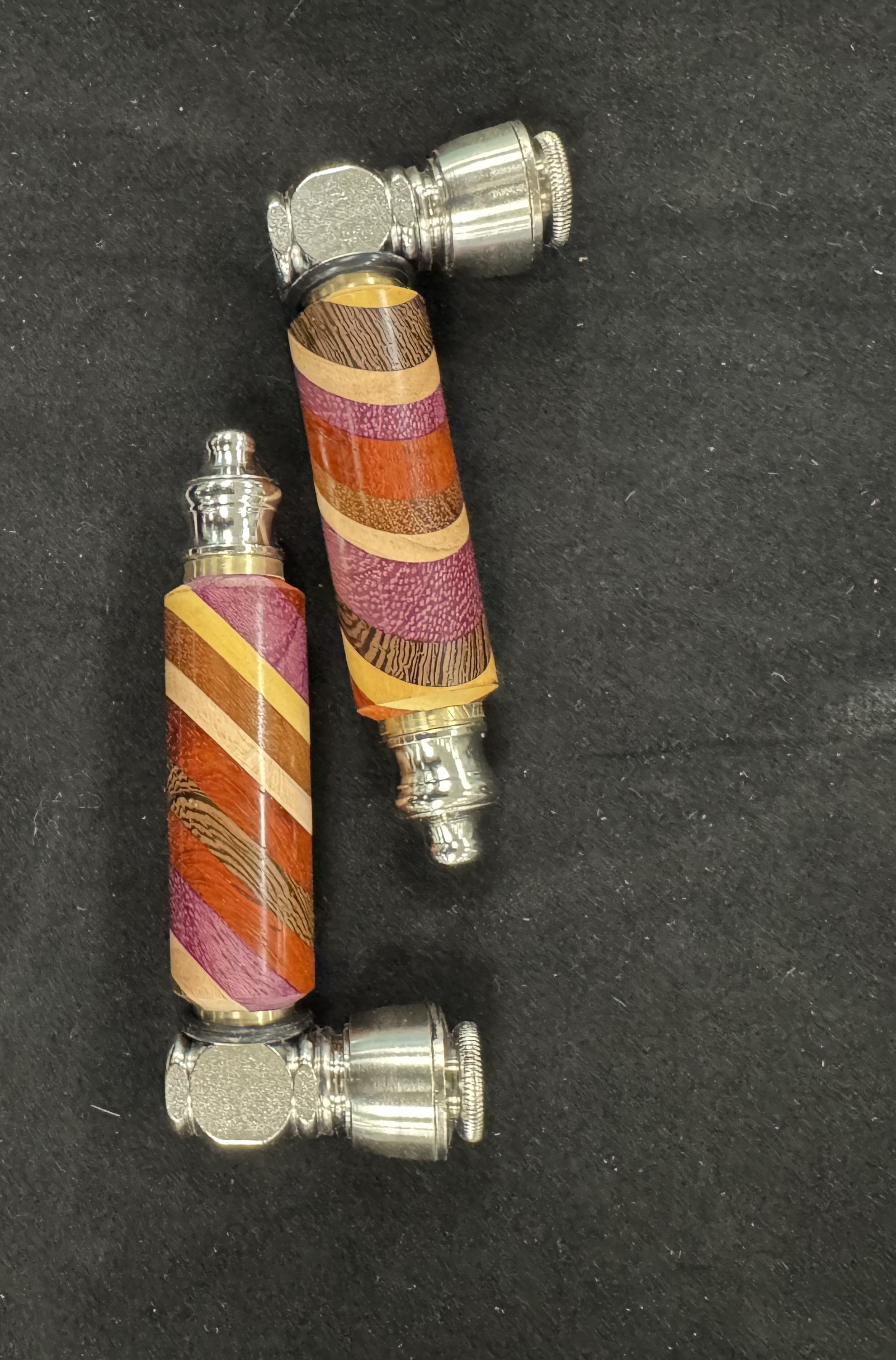 Photograph of product: Large Rainbow Component Pipe Twin Oaks
