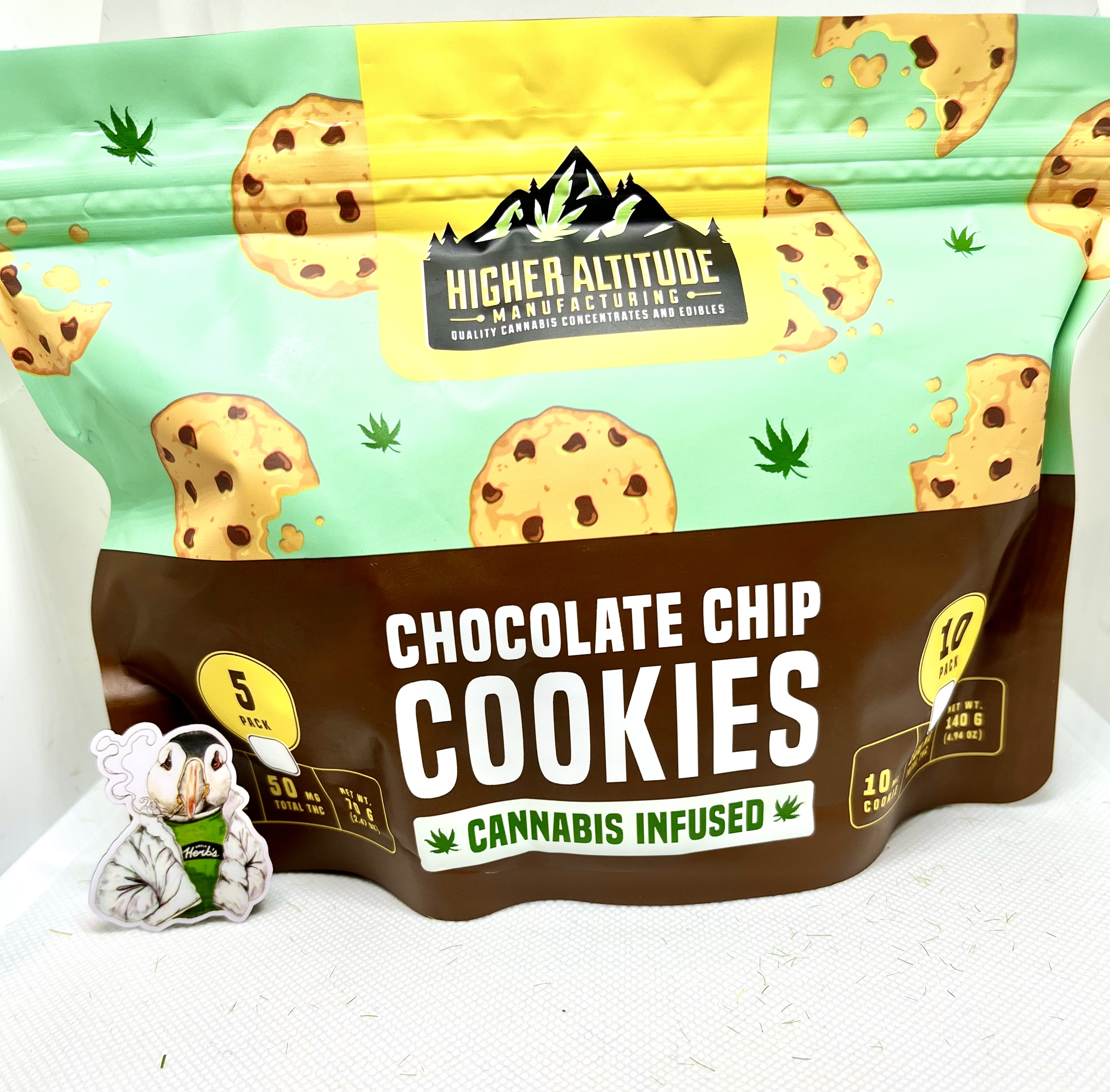 Photograph of product: Chocolate Chip (100mg) Hybrid Cookies 10pk by Higher Altitude Manufacturing