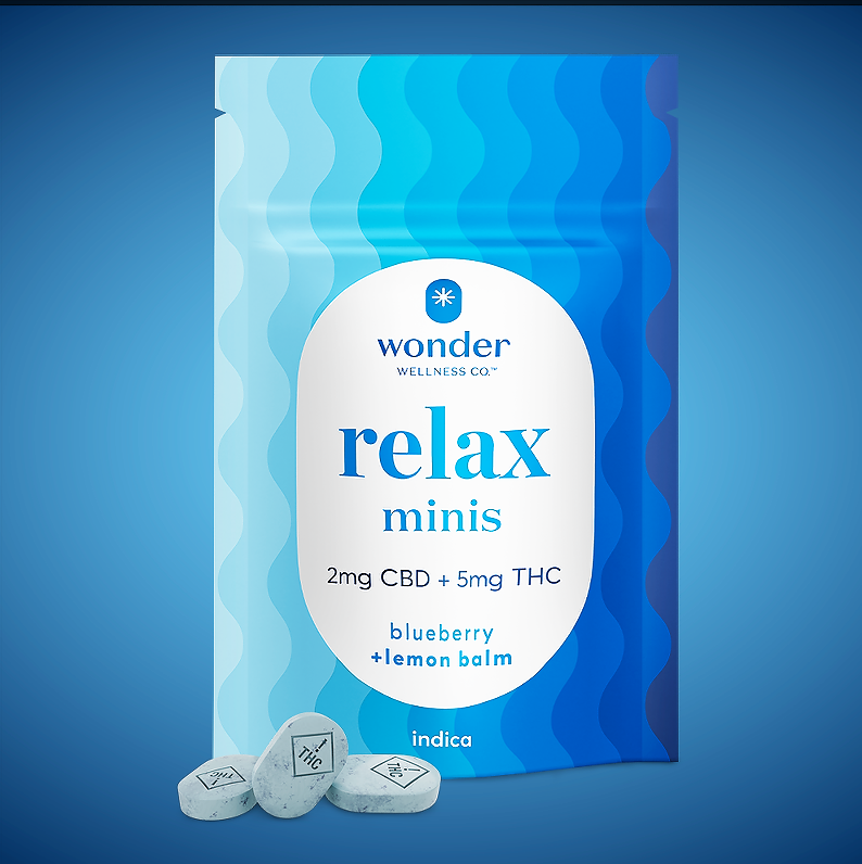 Photograph of product: Wonder Minis Relax | Blueberry 5mg TH-oui + 2mg CBD |  20pk