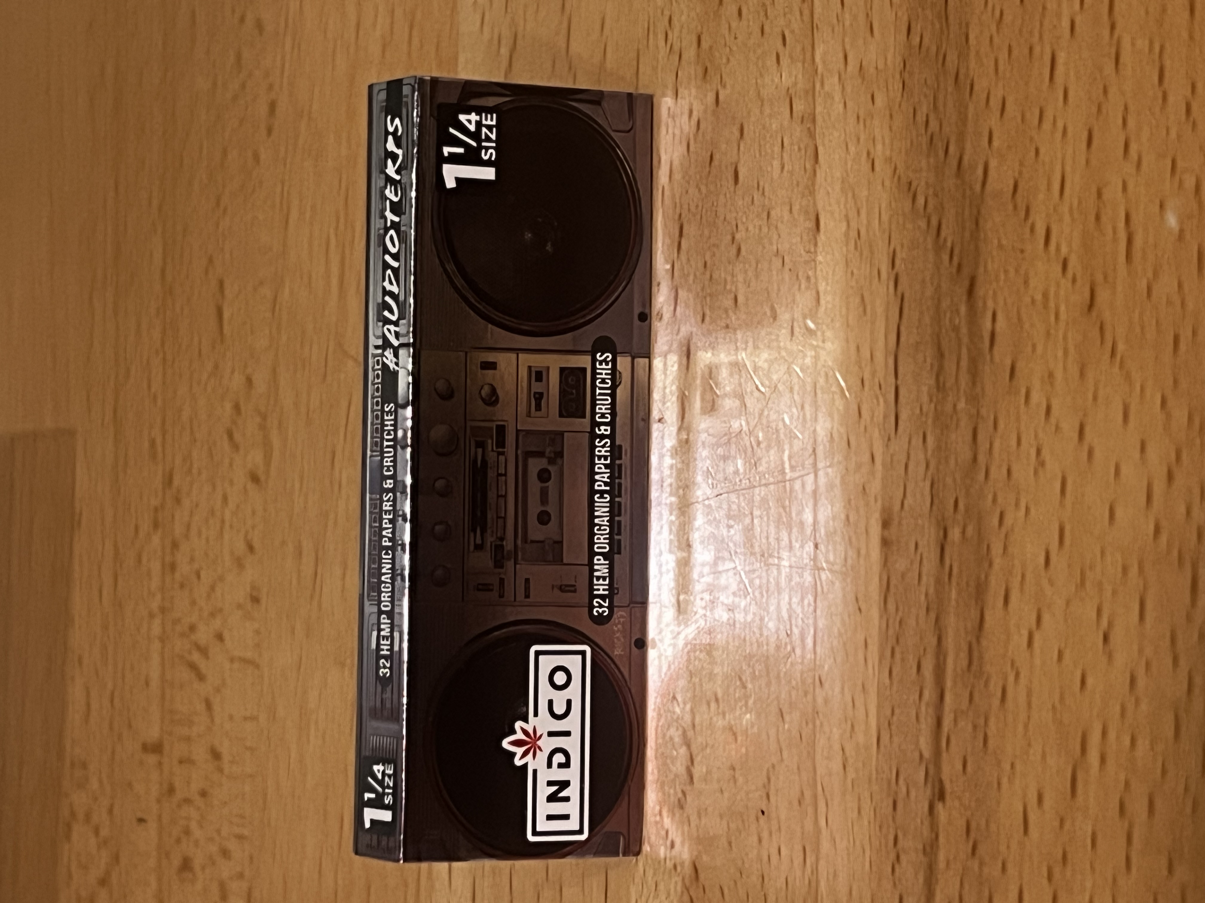 Photograph of Product: Indico  Boombox 1 1/4 Papers w/tips