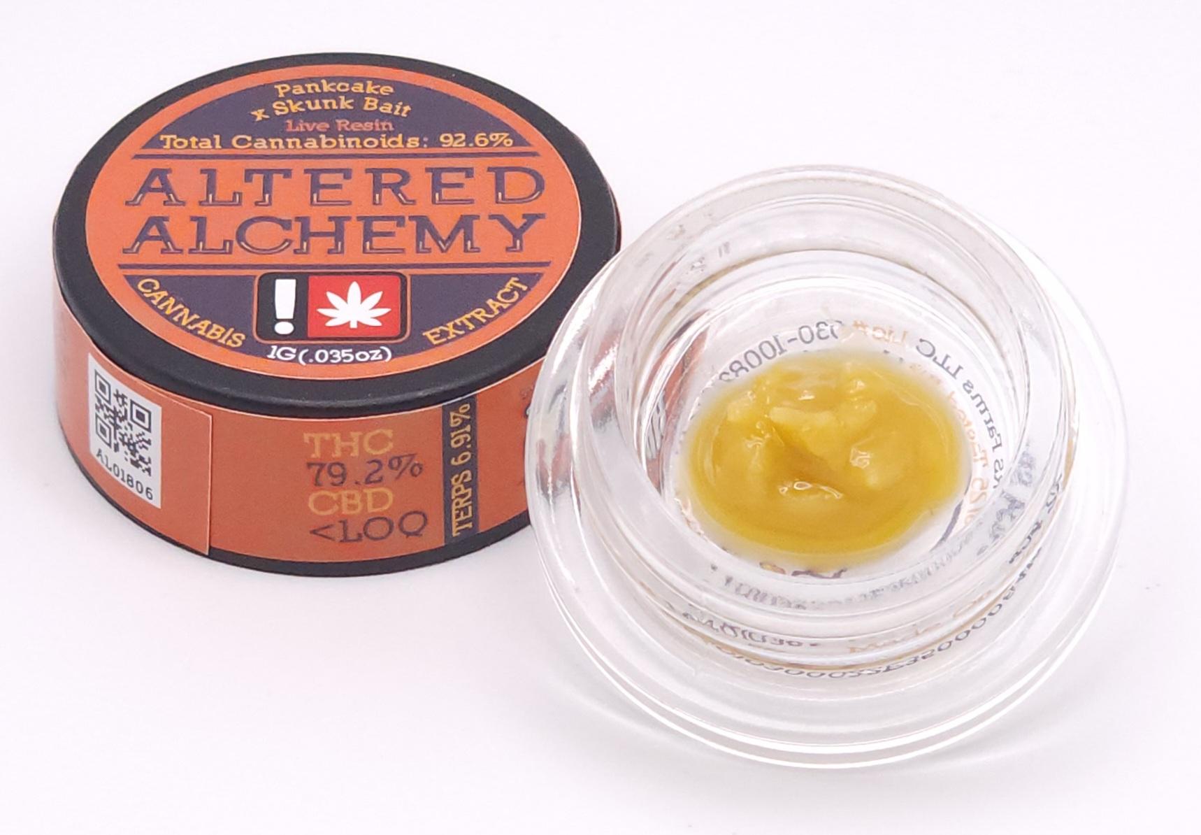 Photograph of product: Altered Alchemy - Snickerz Live Resin (S)