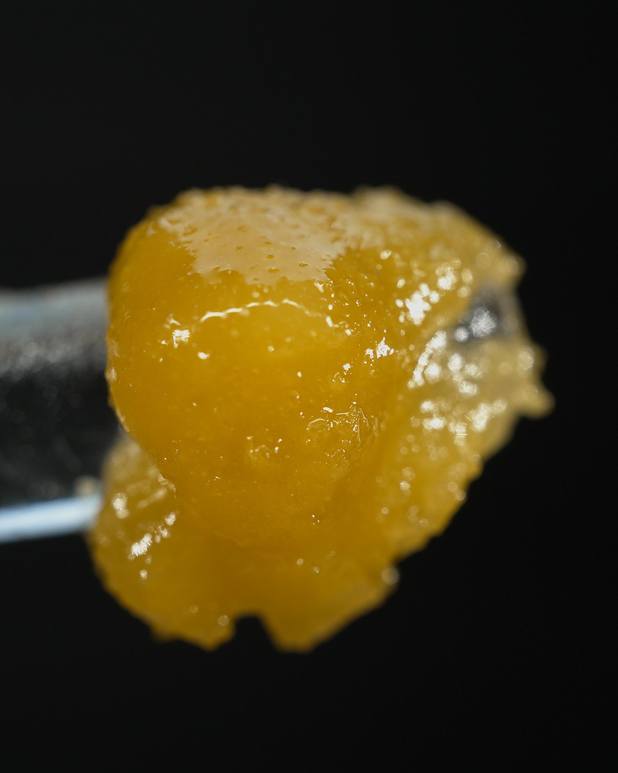 Photograph of product: Animas Oui'd - Mac Daddy - Cursed Resin