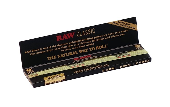 Photograph of product: RAW Black King Size Slim Rolling Papers