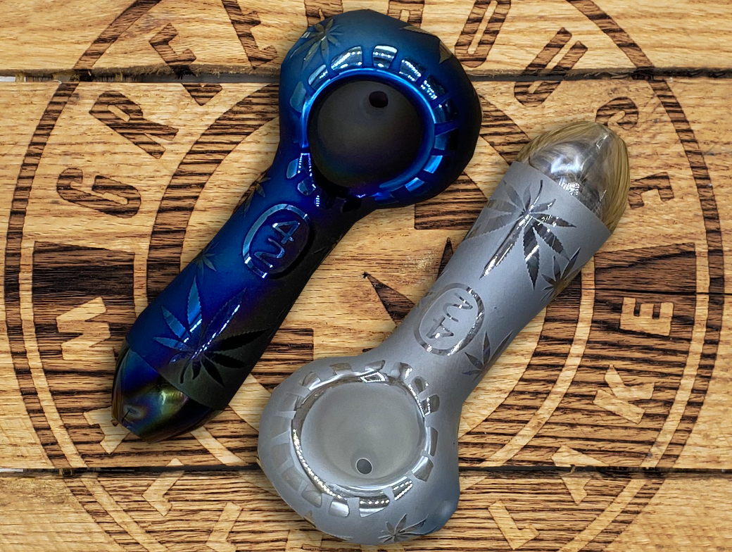 Photograph of product: 4" Iridized Etched 420 Bowl