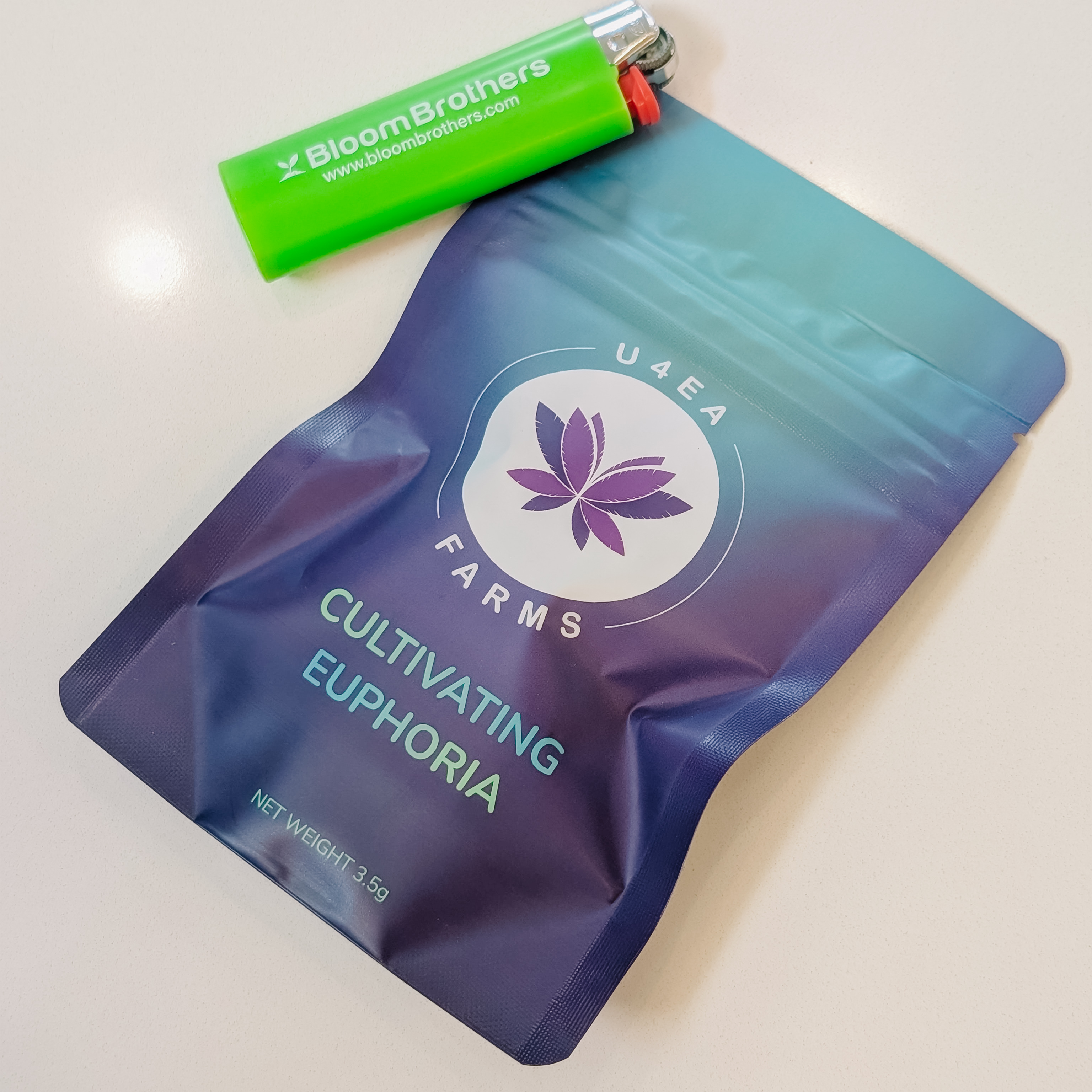 Photograph of product: Space Runtz (H) - 3.5g - U4EA Farms