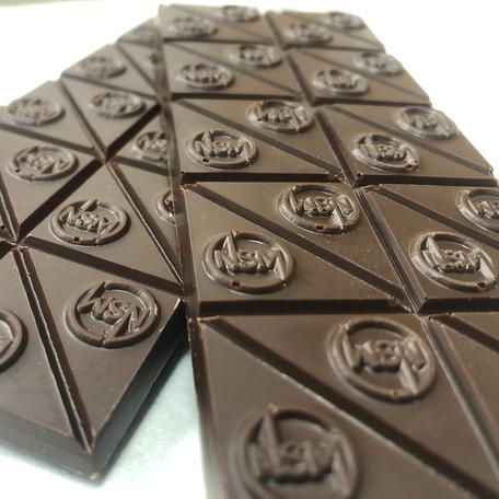 Photograph of product: Natural State au chocolat Chocolate Bark 200mg