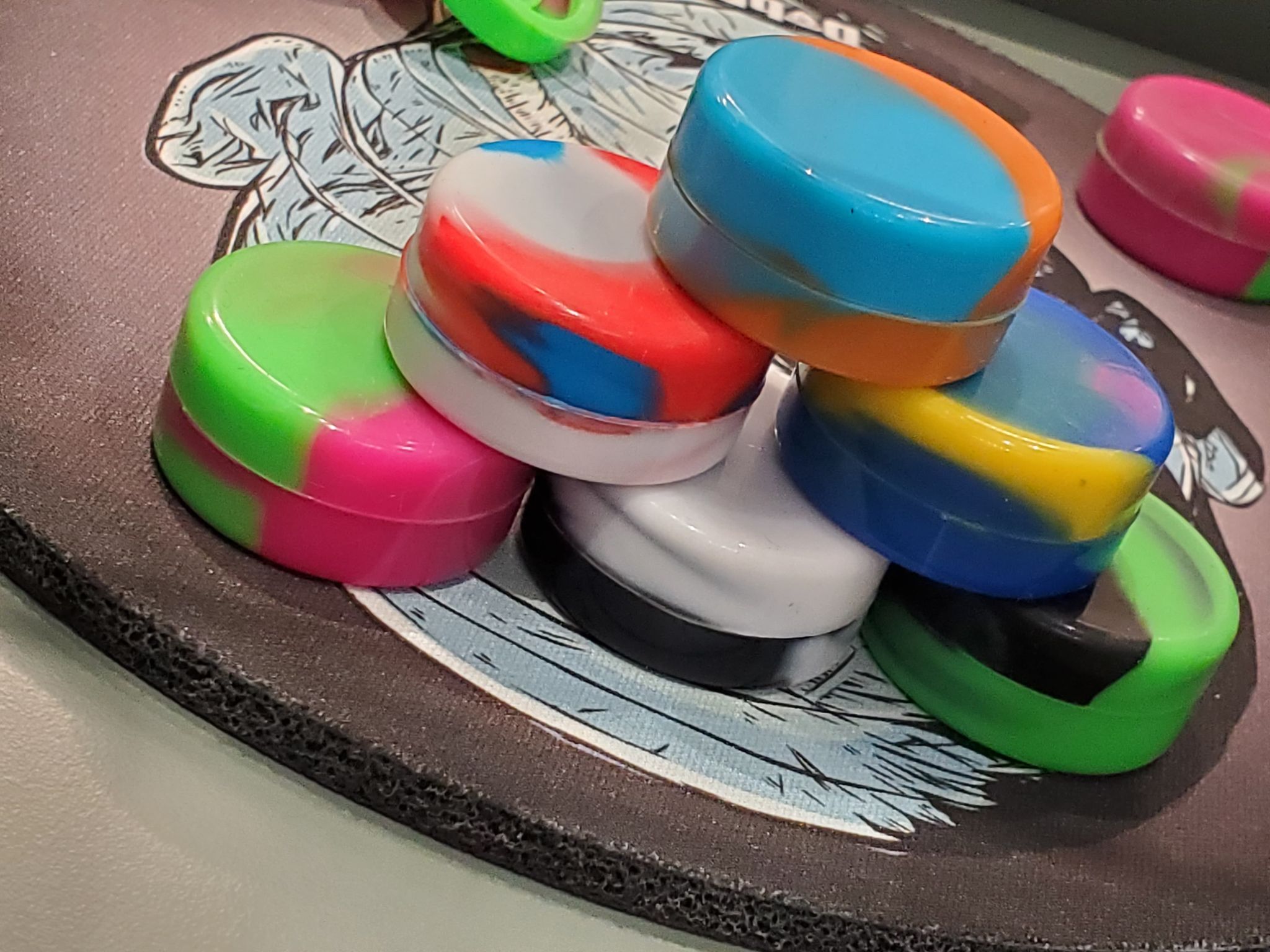 Photograph of product: Silicone Dab Containers