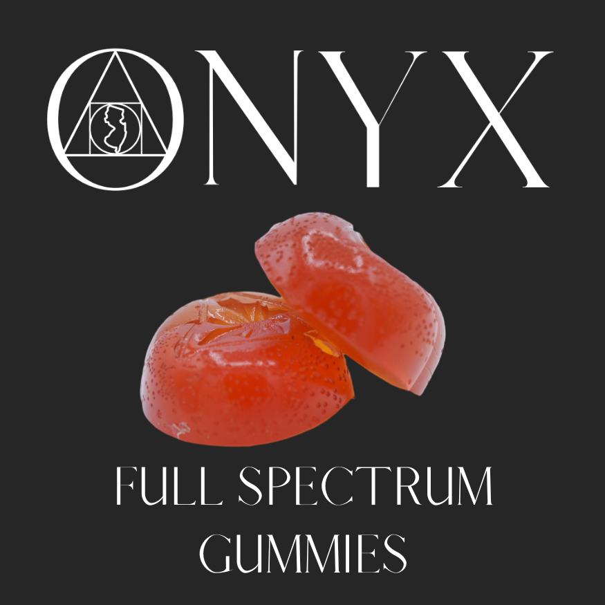 Photograph of product: ONYX Berry Sweet Dreamz Full Spectrum Gummies 100mg (REC)