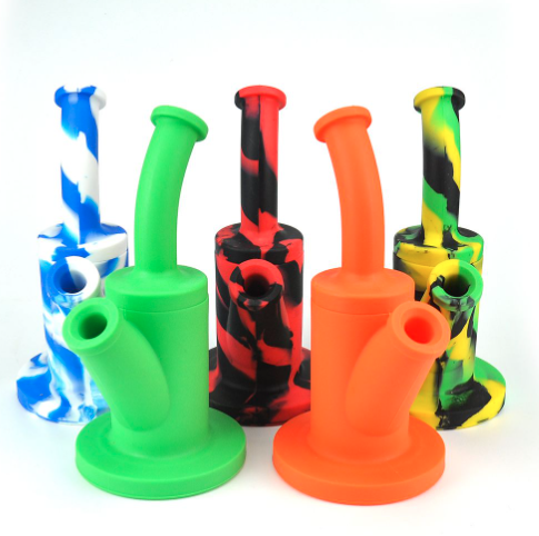 Photograph of product: 6.5" Silicone Water Pipe