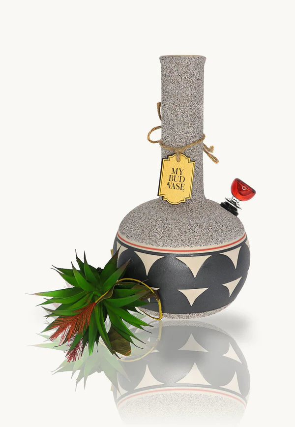 Photograph of Product: My Bud Vase | Coyot Vase Bong