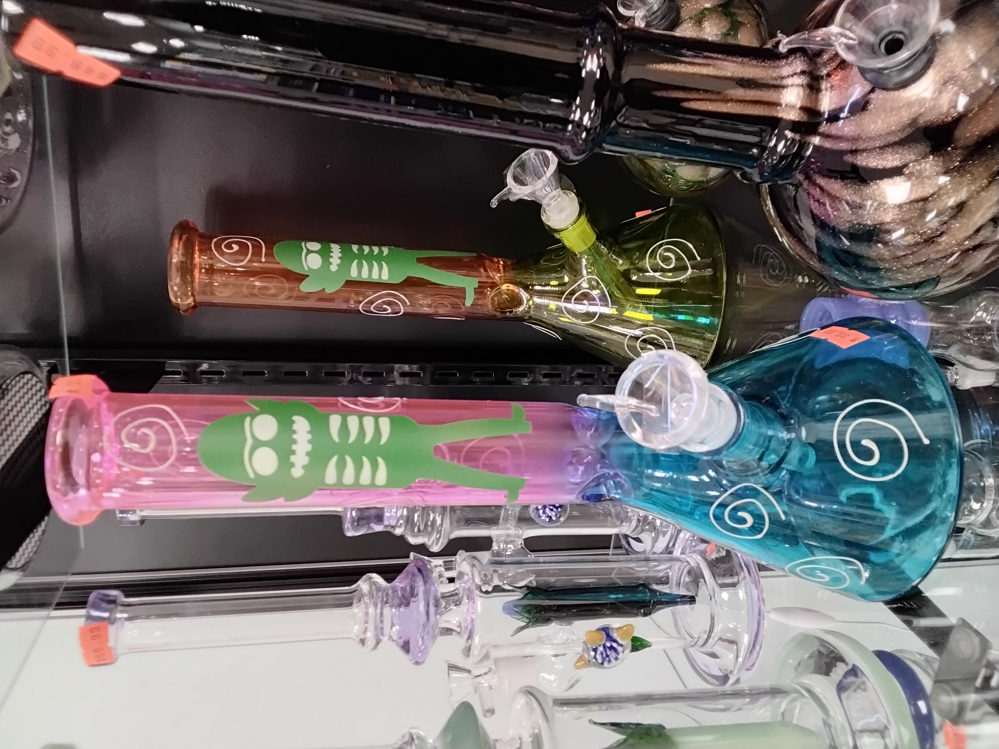 Photograph of product: Color Gradient Waterpipe