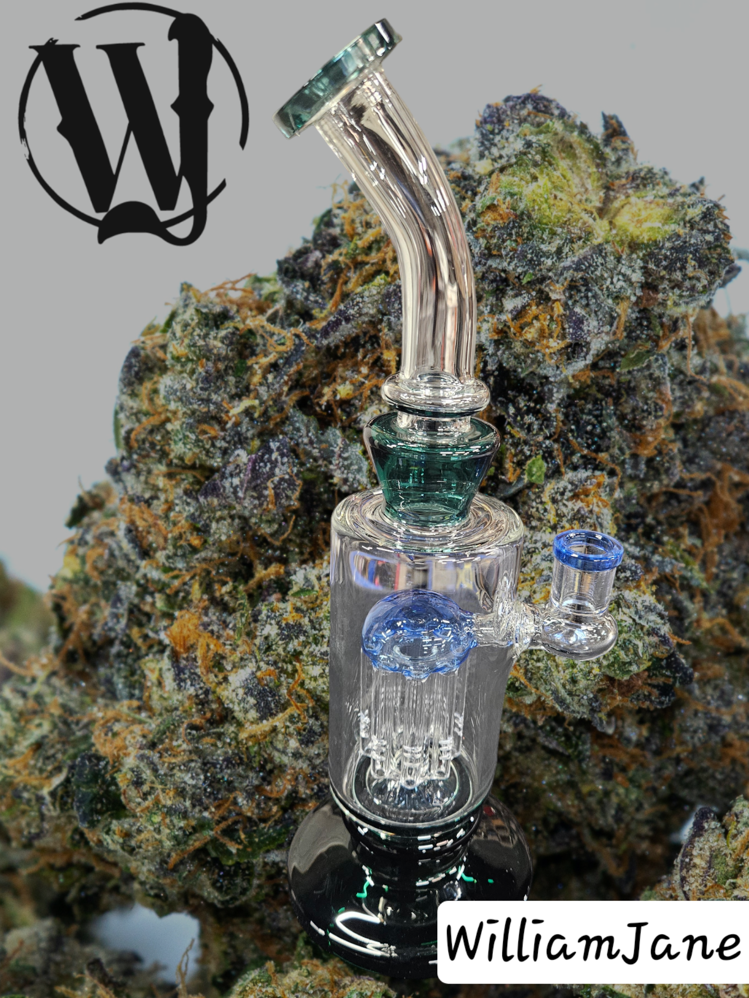 Photograph of product: Teal Green 8 Cylinder Cup Water Bong