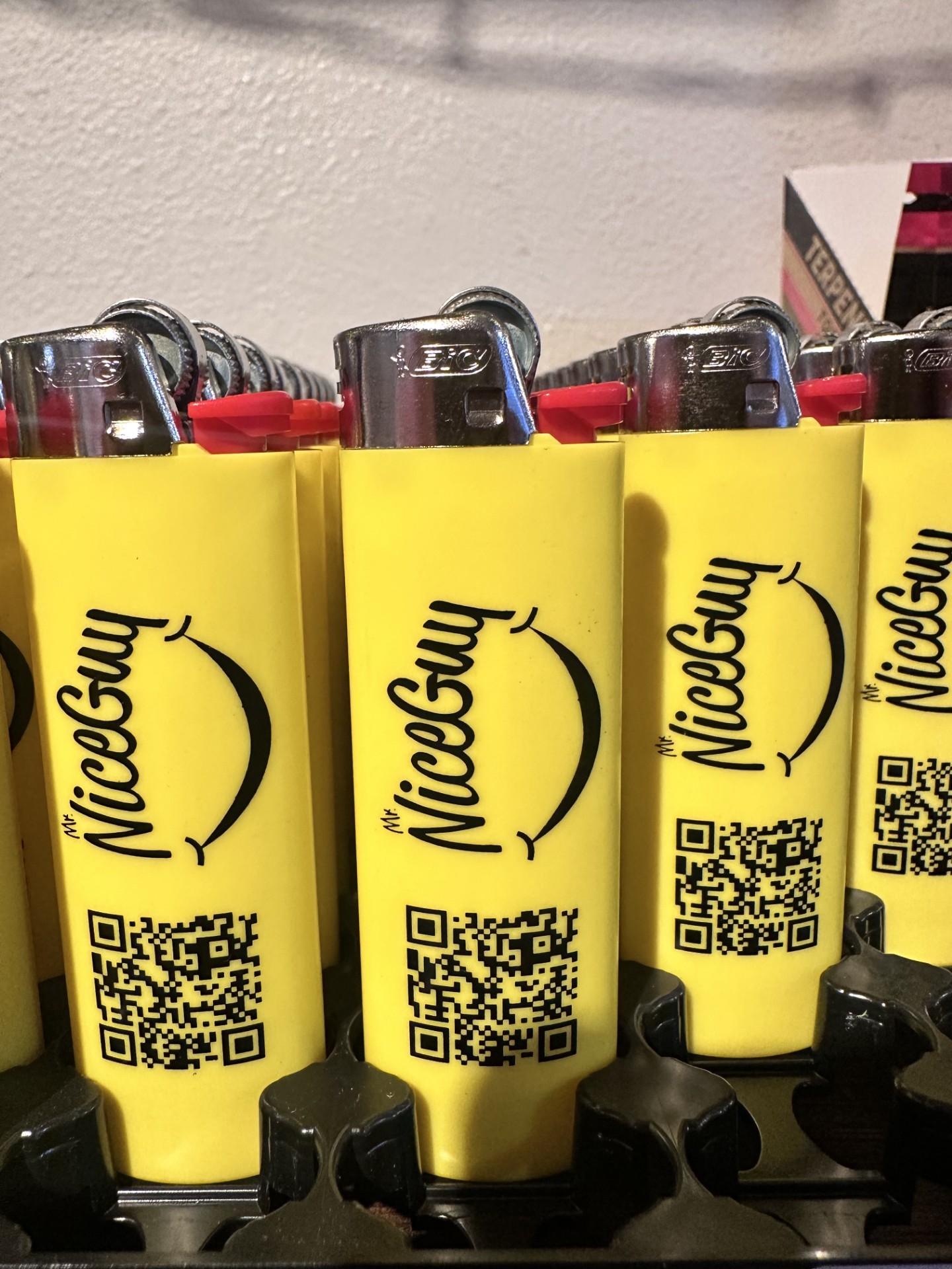 Photograph of product: MNG - BRANDED LIGHTER