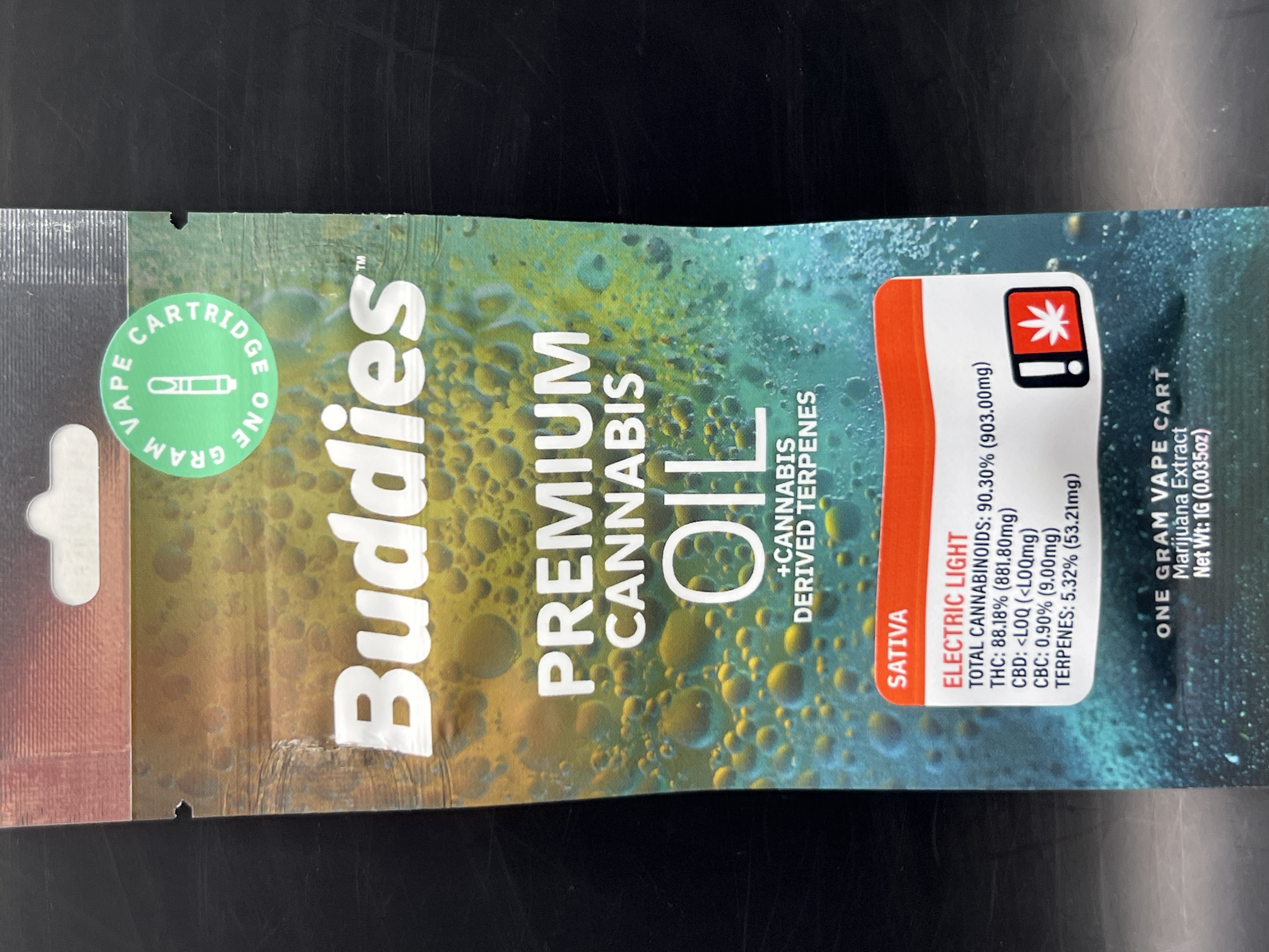 Photograph of product: Buddies Electric Light Premium Oui'd Oil Cartridge