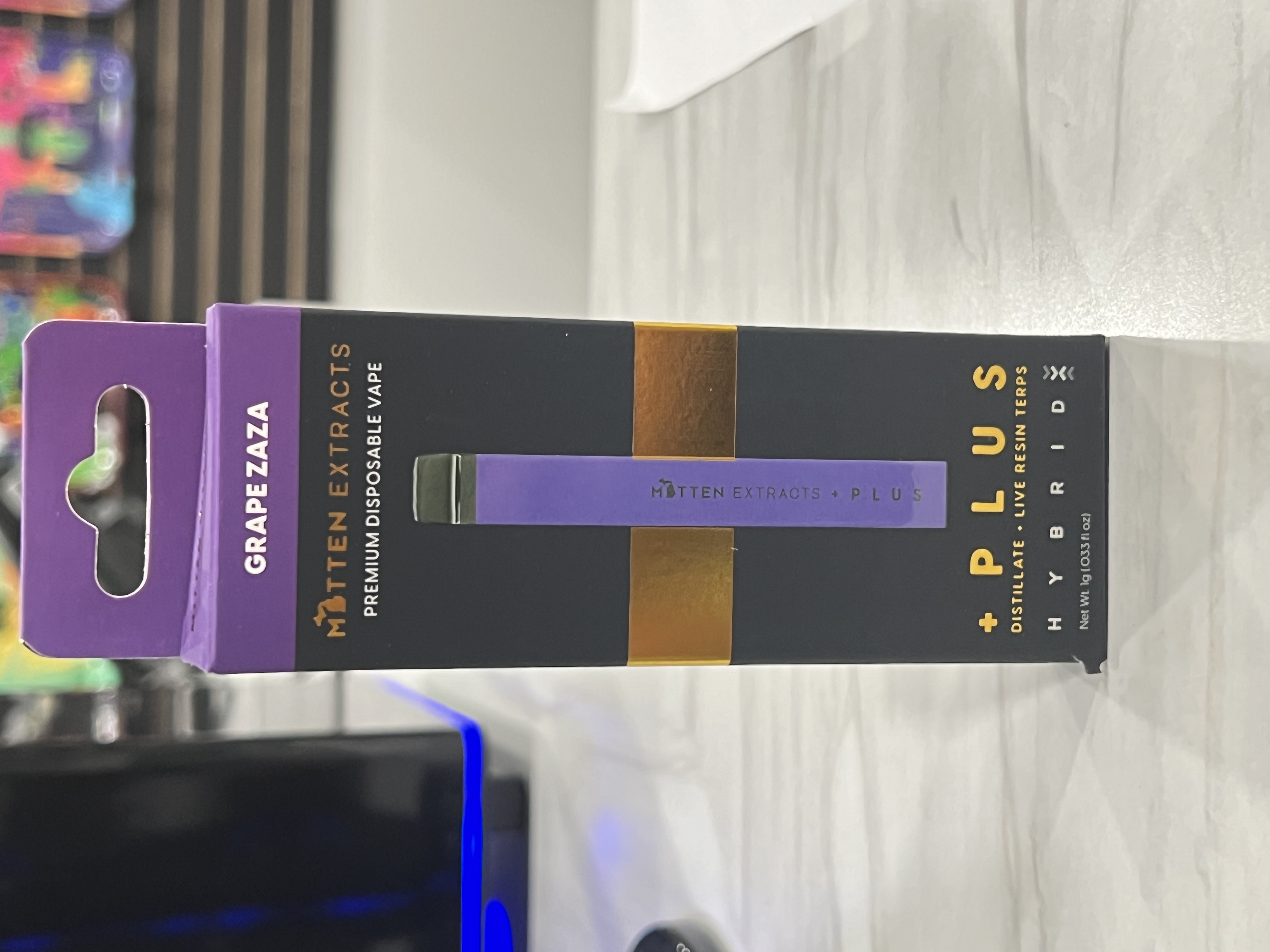 Photograph of product: Mitten Extracts Grape Zaza - Disposable Vape