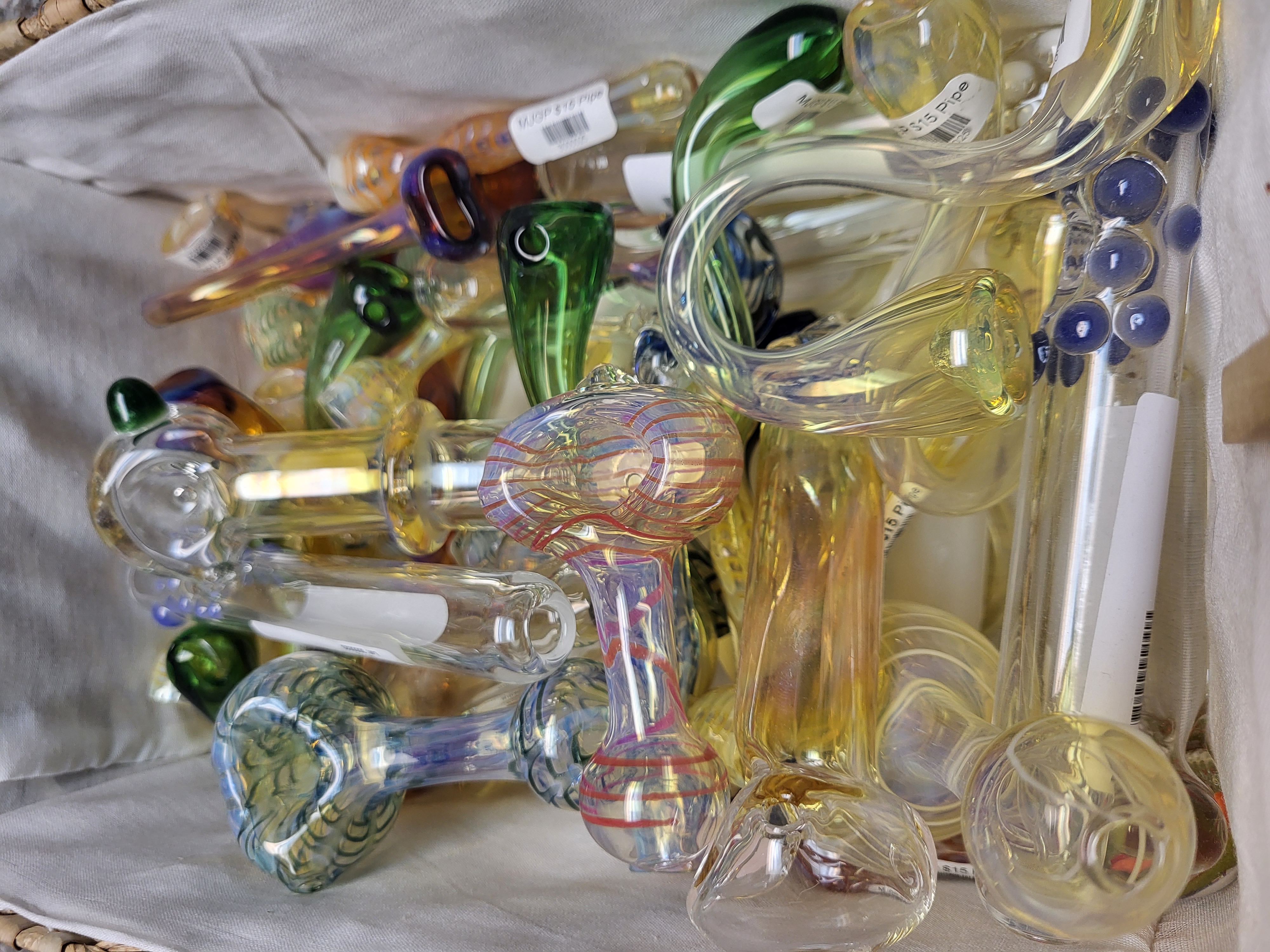 Photograph of product: $15 Assorted Hand Pipe