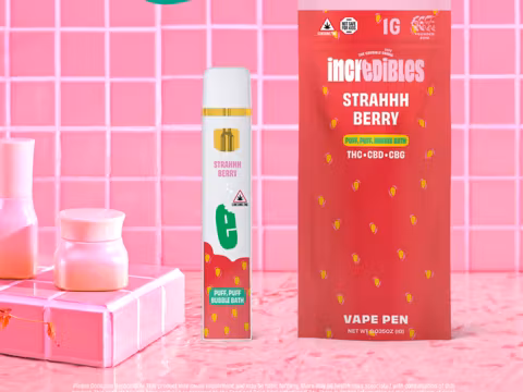 Photograph of product: Incredibles | Strawberry Relief Disposable | 1g