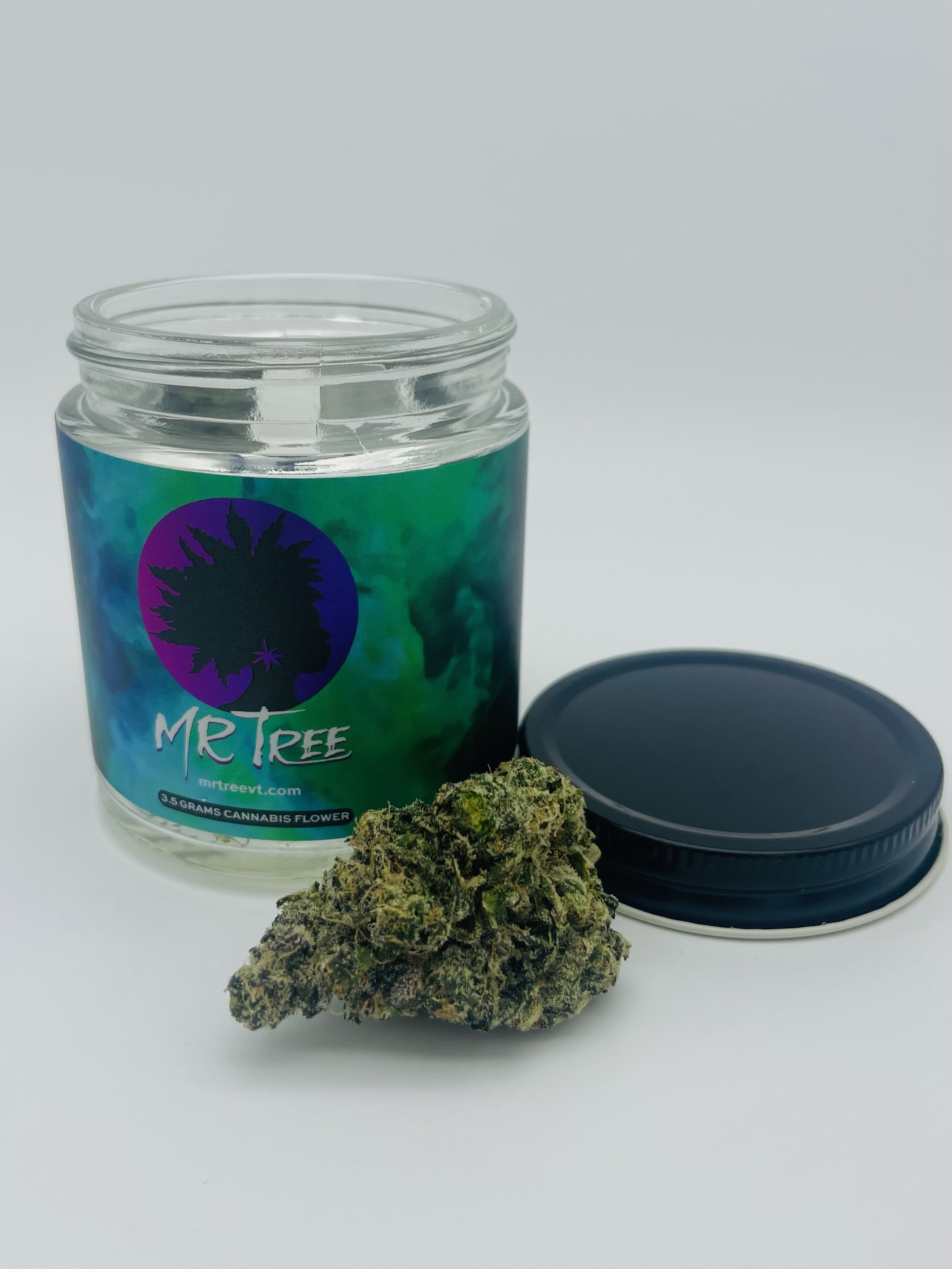 Photograph of product: Mr. Tree | Trash Panda | Flower | 3.5g | 26.98% TH-oui